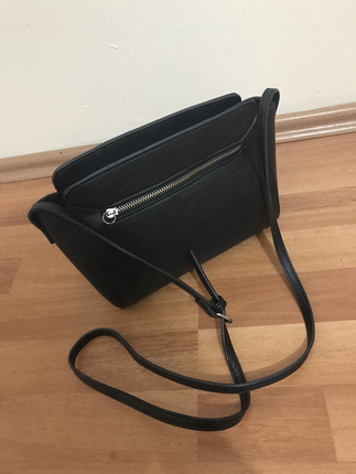 m Beden Stradivarius çapraz siyah çanta