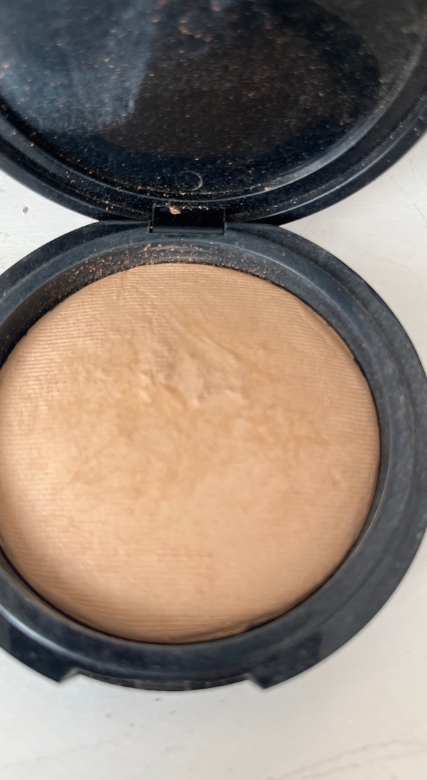 Bej Parlatıcı Allık - Görsel 2