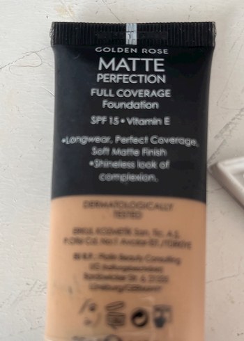 Golden Rose Mat Matlaştırıcı Fondöten
Allık
Üçlüyor far - Görsel 3