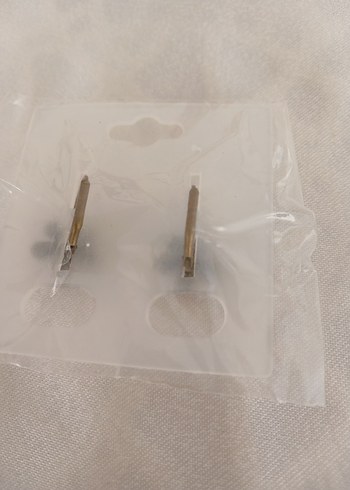 Kırmızı Boncuklu Çiçek Küpe - Görsel 2