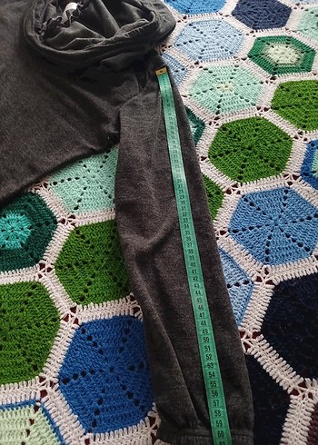 Boğazlı ve kapüşonlu sweatshirt - Görsel 7