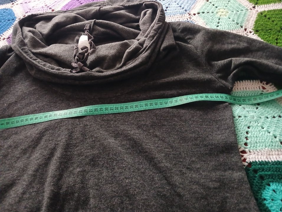 Boğazlı ve kapüşonlu sweatshirt - Görsel 5