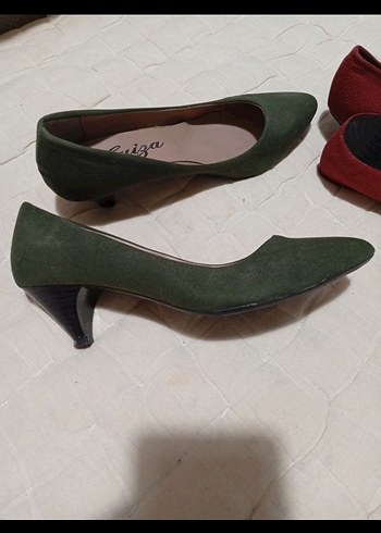 Kırmızı ve Yeşil Süet Fiyonklu Dolgu Topuklu Stiletto - Görsel 3