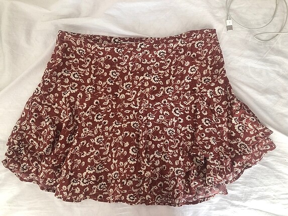 PULL&BEAR ÇİÇEKLİ ŞORTETEK