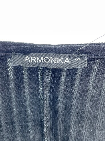 m Beden siyah Renk PreLoved Kısa Elbise %70 İndirimli.