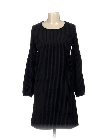PreLoved Kısa Elbise %70 İndirimli.