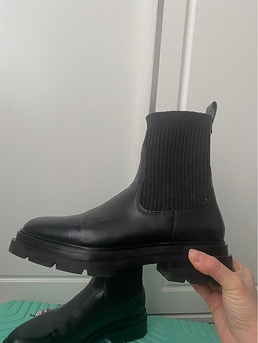 Zara bot