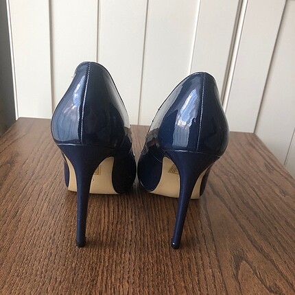 37 Beden Stiletto