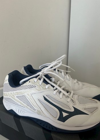 39 Beden beyaz Renk Mizuno Voleybol Ayakkabısı