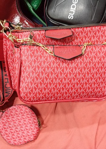 Beden Zincir Detaylı Kırmızı Michael Kors Kol Çantası