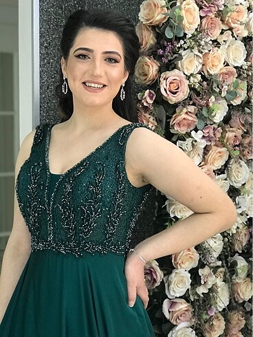 Abiye söz elbisesi zümrüt yeşili