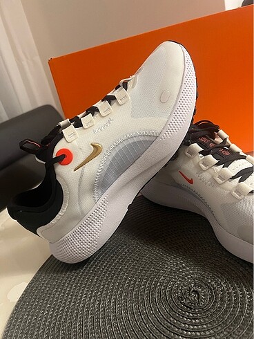 Nike Nike React Escape Run Road