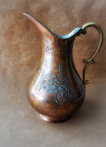 Bakır sürahi