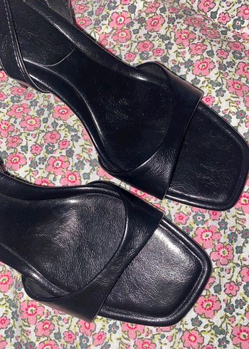 39 Beden SIFIR STRADİVARİUS BANT TOPUKLU SANDALET AYAKKABI