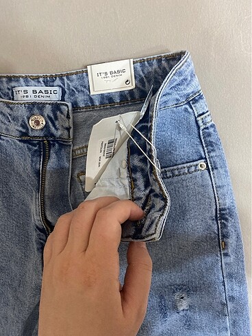 m Beden Mom fit kot pantolon sıfır etiketli