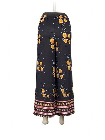 universal Beden PreLoved Kumaş Pantolon %70 İndirimli.