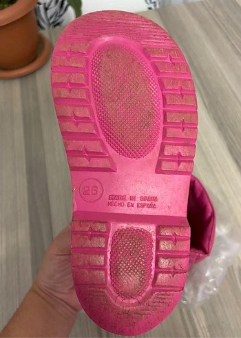 26 Beden 26 numara Kız Çocuk Pembe Lastik Bot Ruffle Detaylı