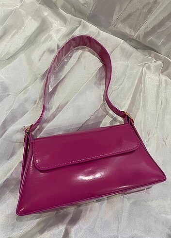 Pembe baget çanta