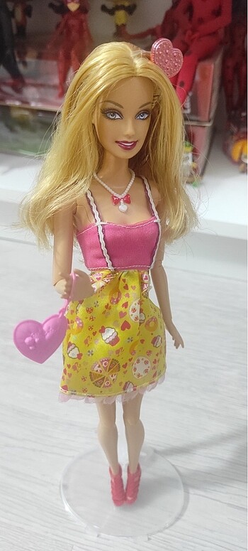 Barbie Barbie Fashionistas 2010 Swappin Styles