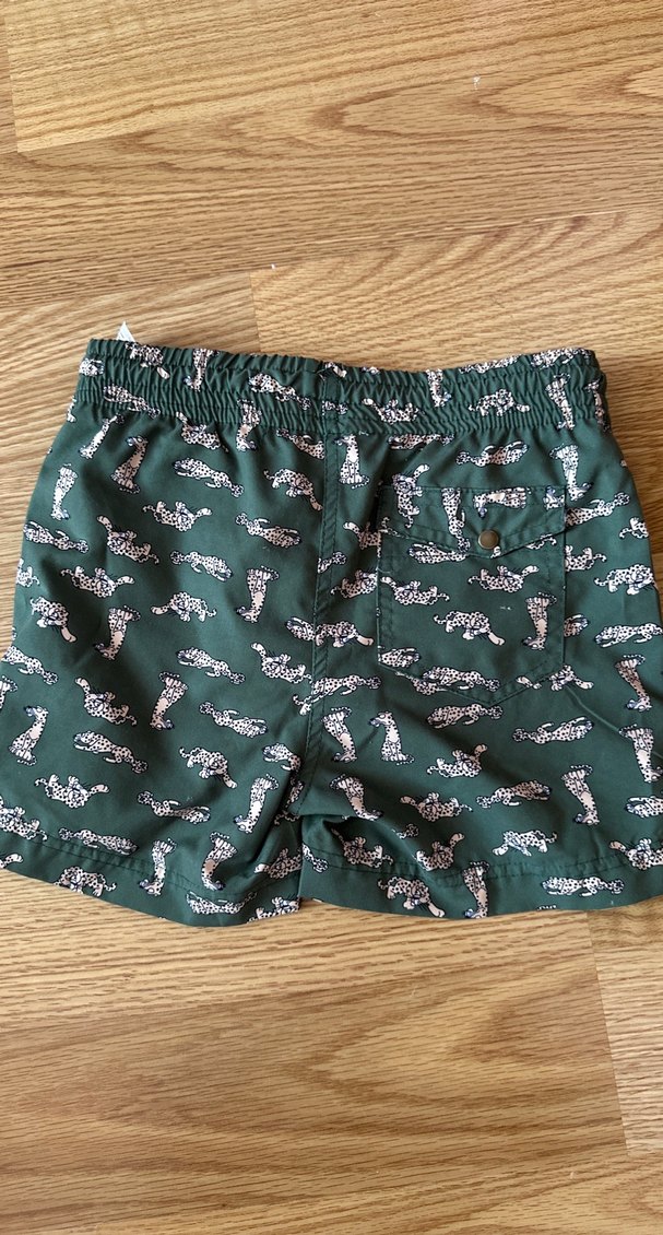 Yeşil Leopar Desenli Kemerli Mini Erkek Deniz Şortu - Görsel 2