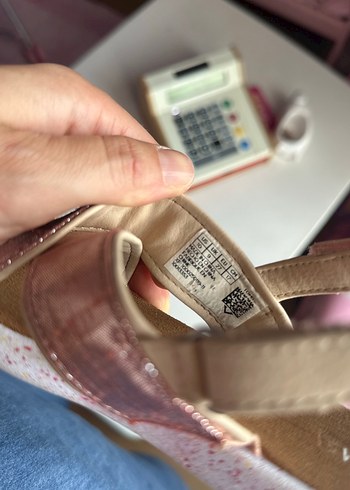 Kahverengi Parlak Tokalı Kız Terliği - Görsel 5