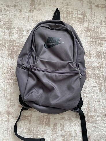  Beden Nike sırt çantası