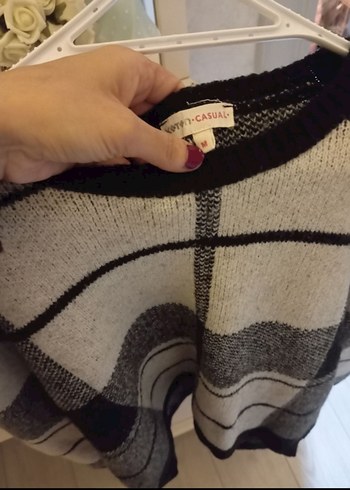 Kadın Gri Ekose Desenli Yün Kazak - Görsel 3