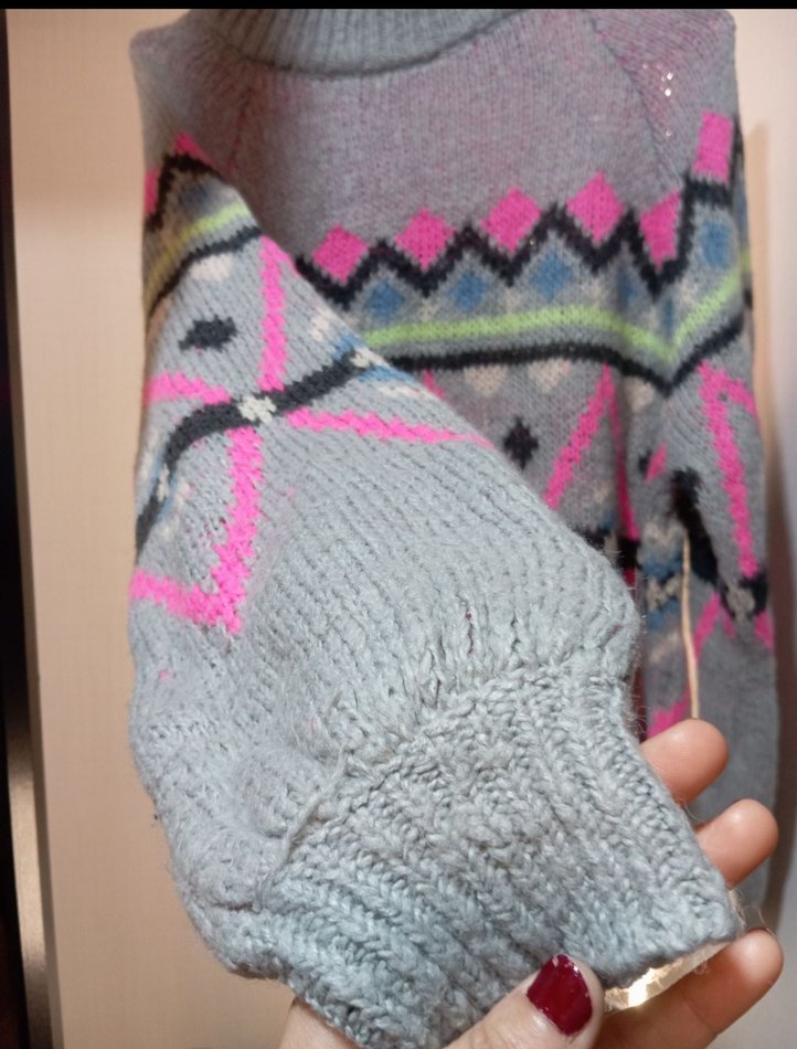 Zara triko kazak.13/14 yas yazıyor ama s/M bedene uygun. - Görsel 4