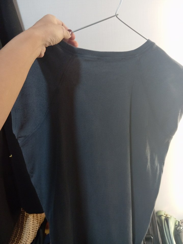 Gri Kadın Kısa Kollu Tişört - Görsel 3