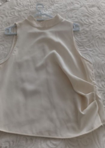 Beyaz Yüksek Yakalı Kolsuz Kadın bluz - Görsel 5