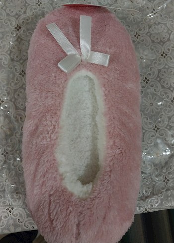 Pembe Kürklü Kadın Ev Terliği
