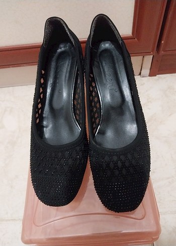 Siyah Dantel Detaylı Kadın Topuklu Ayakkabı - Görsel 2