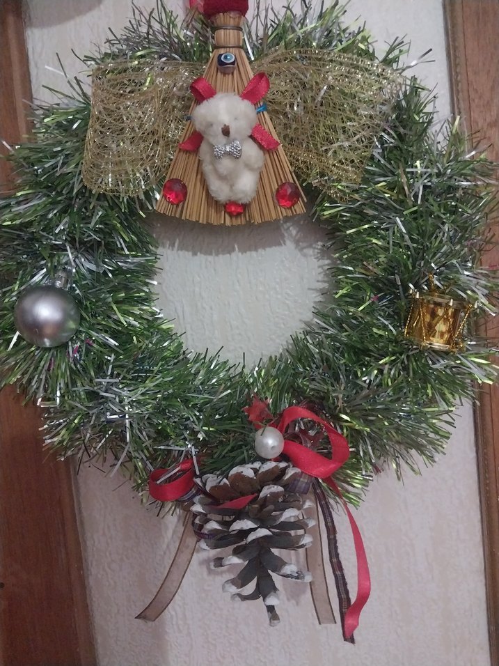 Renkli Süslemeli Çam Çelenk - Görsel 2