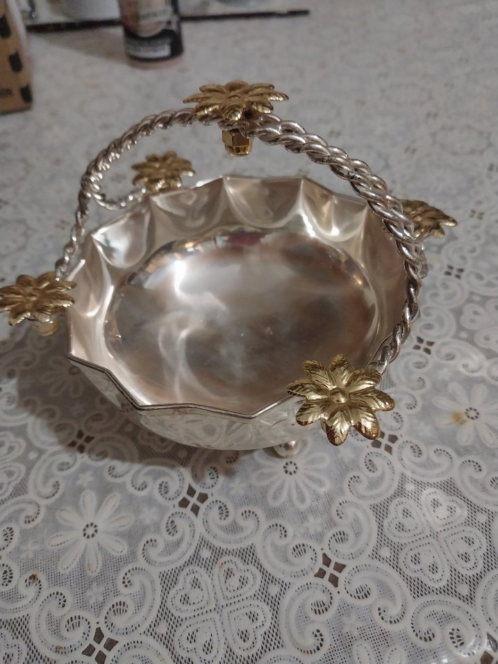 Altın Renkli Çiçek Desenli Kulplu dekoratif şekerlik - Görsel 2