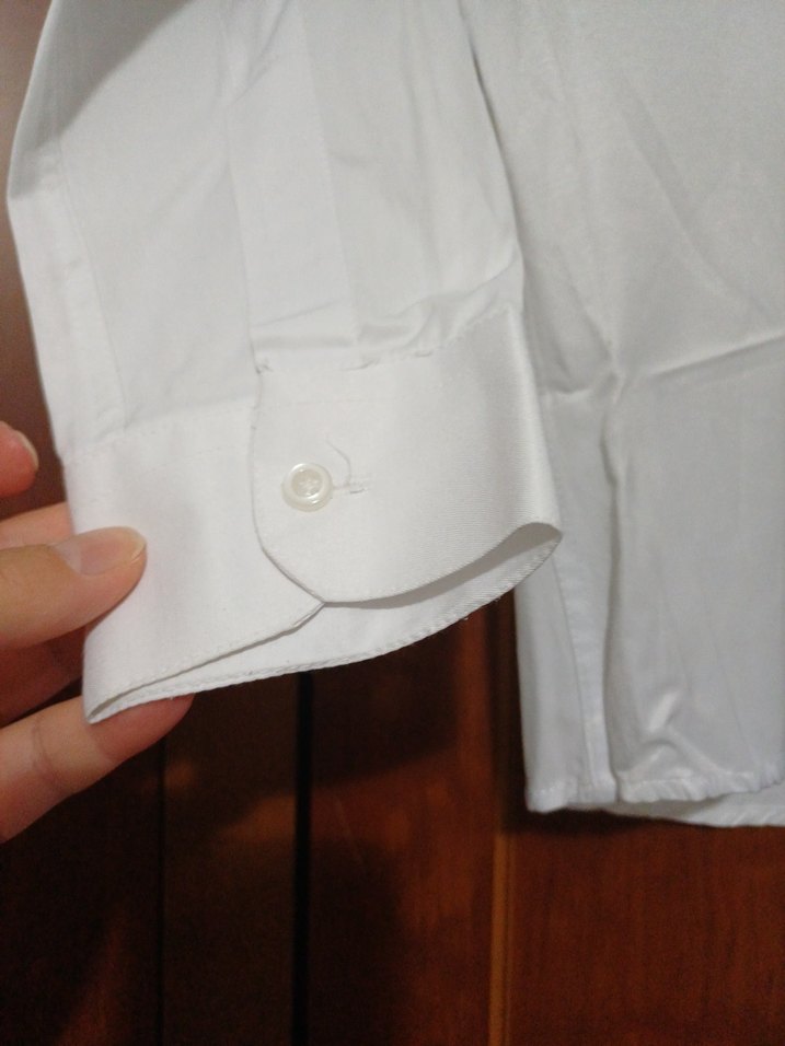 Düğmeli Beyaz Pamuklu  Gömlek - Görsel 4