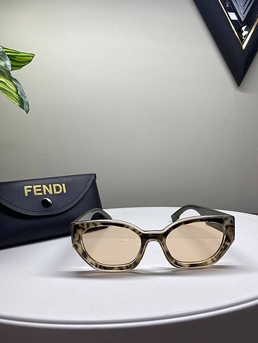 Fendi ithal orj sunglasses gözlük