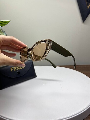  Beden haki Renk Fendi ithal orj sunglasses gözlük