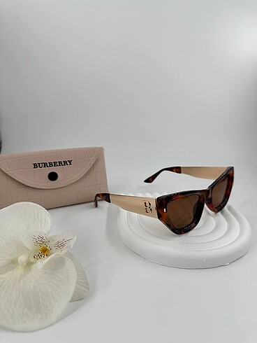 Burberry orj sunglasses gözlük