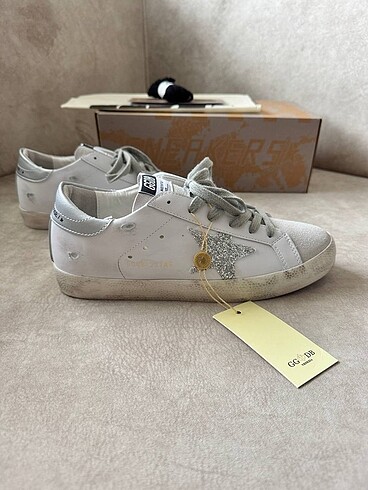 40 Beden Golden Goose Deluxe Sneaker