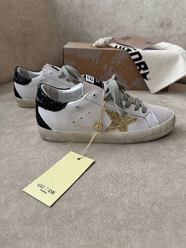 40 Beden Golden Goose Deluxe Sneaker