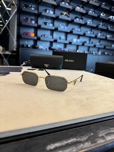 Prada gözlük sunglasses