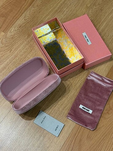 Miu Miu Miu miu kutu set