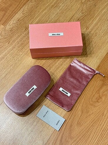 Miu miu kutu set