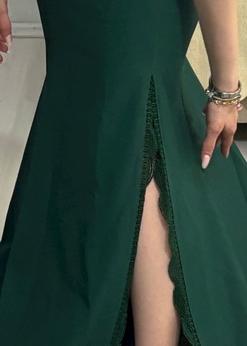Koyu Yeşil Drapeli Uzun Abiye Elbise - Görsel 3