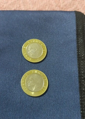 Altın Renkli Minimalist Erkek Rozetleri - Görsel 2