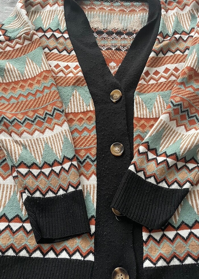 Desenli hırka - Görsel 2