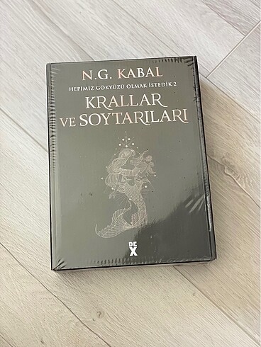 Krallar ve Soytarıları Kutulu Set