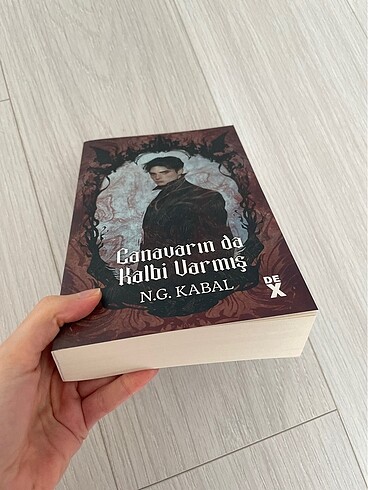  Beden Canavarın da Kalbi Varmış | Karton kapak