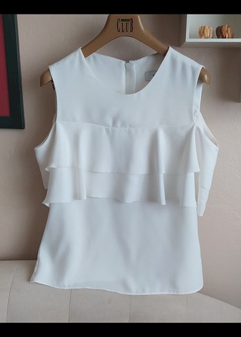 Beyaz Kolsuz Fırfırlı Kadın Bluz - Görsel 4