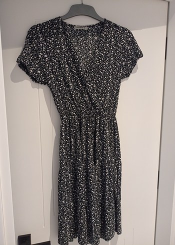 V Yaka Desenli Kadın elbisePiliseli, Siyah - Görsel 2